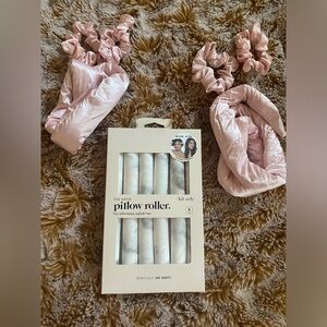 NWT heartless curls Satin Pillow Roller Set